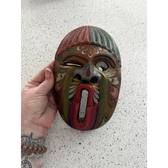 Vintage Hand carved Hand Painted Tribal African Wood Mask Wall Art - Picture 7 of 8